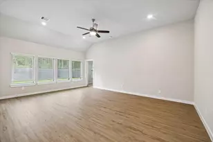 21759 Thicket Point Ln, New Caney, TX 77357 - Photo 16