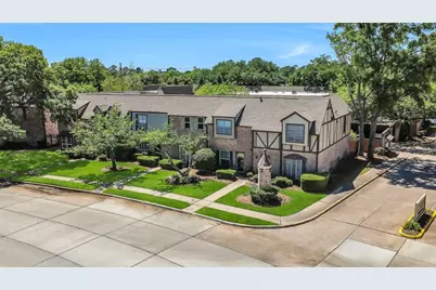 14703 Barryknoll Lane #11, Houston, TX 77079 - Photo 1