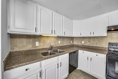 14703 Barryknoll Lane #11, Houston, TX 77079 - Photo 10