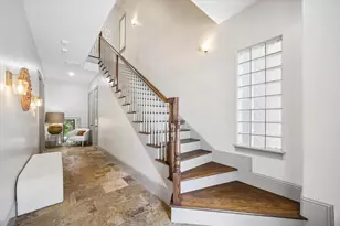 2105 Argonne St, Houston, TX 77019 - Photo 4