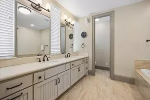 2105 Argonne St, Houston, TX 77019 - Photo 14