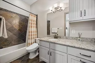2105 Argonne St, Houston, TX 77019 - Photo 20