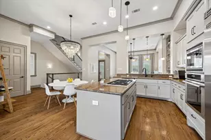 2105 Argonne St, Houston, TX 77019 - Photo 10