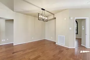 56 Lakeridge Dr, The Woodlands, TX 77381 - Photo 8