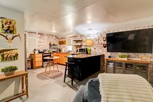 440 W Brazos Ave, West Columbia, TX 77486 - Photo 14