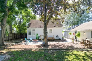 440 W Brazos Ave, West Columbia, TX 77486 - Photo 20