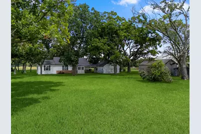 742 County Road 107, Boling, TX 77420 - Photo 20