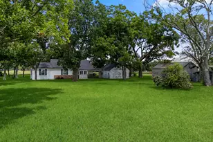 742 Co Rd 107, Boling, TX 77420 - Photo 20