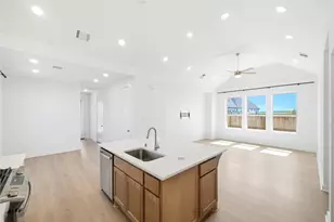 11915 S Pavillion Dr, Mont Belvieu, TX 77523 - Photo 22