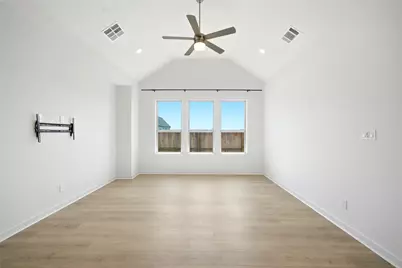 11915 S Pavillion Drive, Mont Belvieu, TX 77523 - Photo 14
