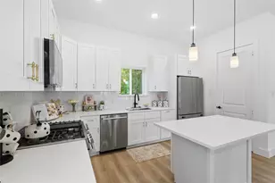 316 Walthall Dr, Houston, TX 77022 - Photo 14