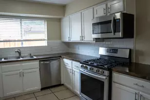 19526 Leaning Timbers Dr, Humble, TX 77346 - Photo 8