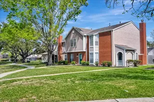 17271 Saturn Ln, Houston, TX 77058 - Photo 1