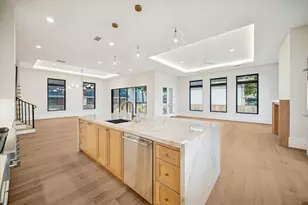 3855 Gramercy St, Houston, TX 77025 - Photo 8