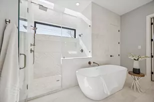 3855 Gramercy St, Houston, TX 77025 - Photo 28