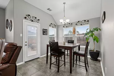 2410 Avalon Trace Lane, Pearland, TX 77581 - Photo 20