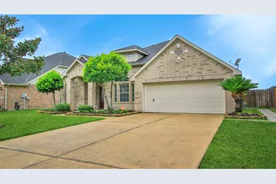 2410 Avalon Trace Lane, Pearland, TX 77581 - Photo 2