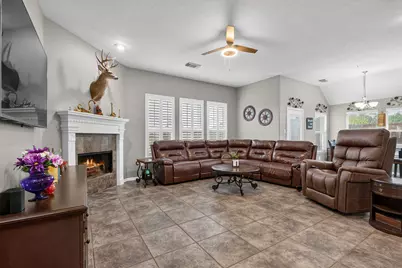 2410 Avalon Trace Lane, Pearland, TX 77581 - Photo 14