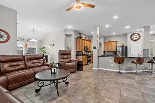 2410 Avalon Trace Ln, Pearland, TX 77581 - Photo 16