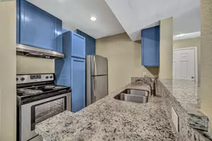 770 Memorial Mews St, Houston, TX 77079 - Photo 4