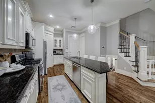 1126 W 17th St, Houston, TX 77008 - Photo 10