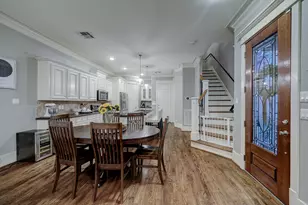 1126 W 17th St, Houston, TX 77008 - Photo 6