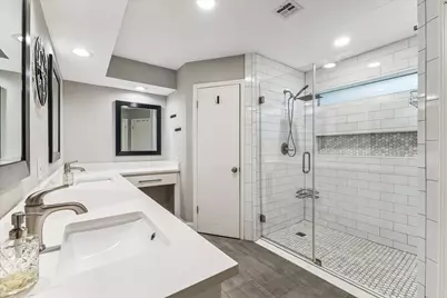 5210 Three Oaks Circle, Houston, TX 77069 - Photo 14