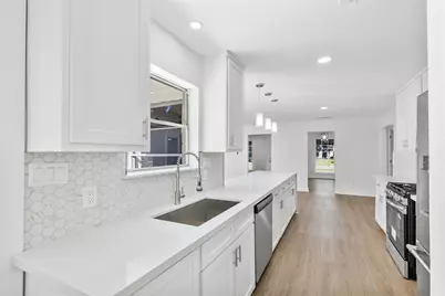 10314 Sageplum Drive, Houston, TX 77089 - Photo 18