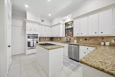 1727 Nantucket Drive, Houston, TX 77057 - Photo 8