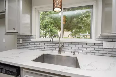 1002 Meadowlark Lane, Sugar Land, TX 77478 - Photo 12
