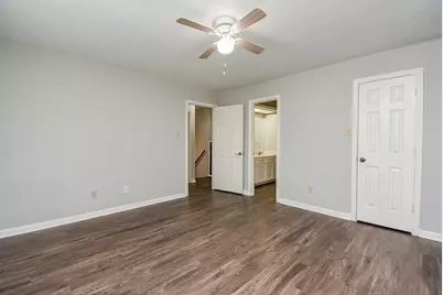 1002 Meadowlark Lane, Sugar Land, TX 77478 - Photo 16