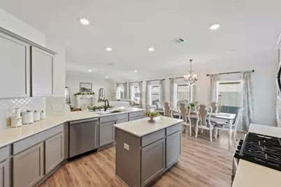 9310 Pavonia Fawn Drive, Baytown, TX 77521 - Photo 10