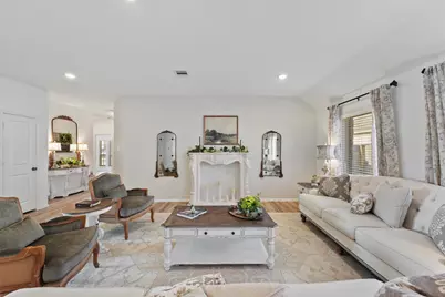 9310 Pavonia Fawn Drive, Baytown, TX 77521 - Photo 4