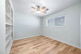 837 Marlin St, Bayou Vista, TX 77563 - Photo 10