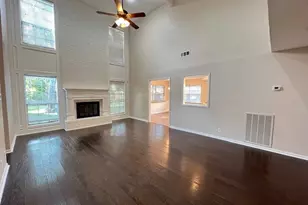 223 Wedgewood St, Lake Jackson, TX 77566 - Photo 2