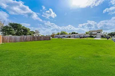 12 Becca Court, Brookshire, TX 77423 - Photo 4