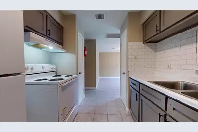 5017 Mallow Street, Houston, TX 77033 - Photo 18