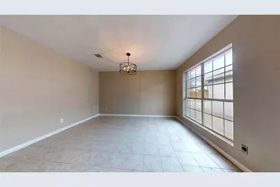 5017 Mallow Street, Houston, TX 77033 - Photo 14