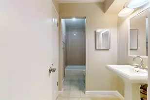 5017 Mallow St, Houston, TX 77033 - Photo 22