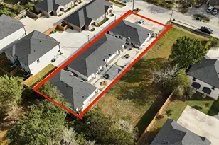 5017 Mallow St, Houston, TX 77033 - Photo 4