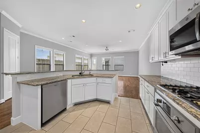 822 W 22nd Street, Houston, TX 77008 - Photo 10