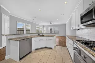 822 W 22nd St, Houston, TX 77008 - Photo 10