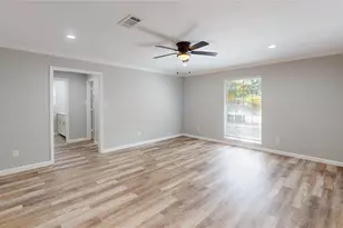 2206 Carriage Ln, La Marque, TX 77568 - Photo 18