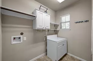 2458 S Bramlet Dr, Conroe, TX 77304 - Photo 22