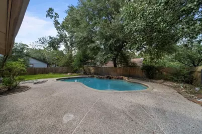 2147 Lone Rock Drive, Houston, TX 77339 - Photo 2