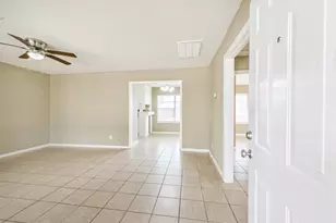 10214 Bretton Dr, Houston, TX 77016 - Photo 4