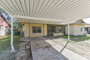 10214 Bretton Dr, Houston, TX 77016 - Photo 2