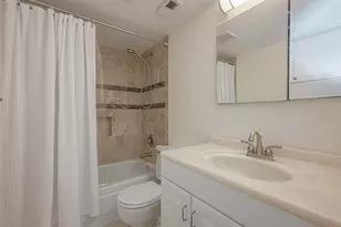 2350 Bering Dr, Houston, TX 77057 - Photo 18