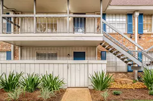 2350 Bering Dr, Houston, TX 77057 - Photo 2