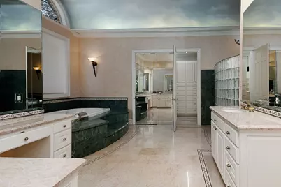 2 Wexford Court, Houston, TX 77024 - Photo 14